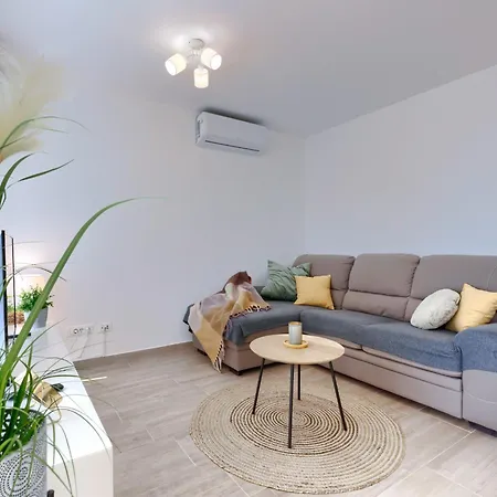 La Mar-1 By Interhome *